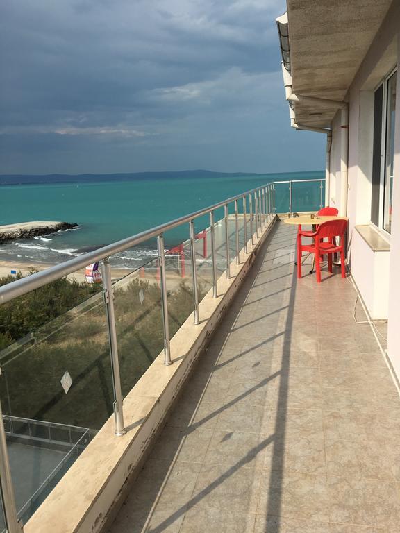 Orange Apartments Pomorie Eksteriør billede