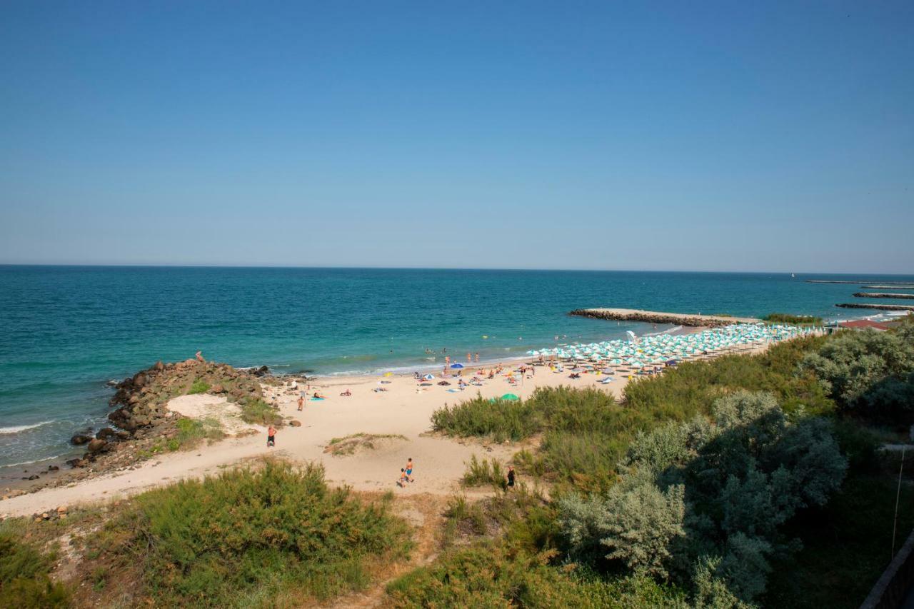 Orange Apartments Pomorie Eksteriør billede